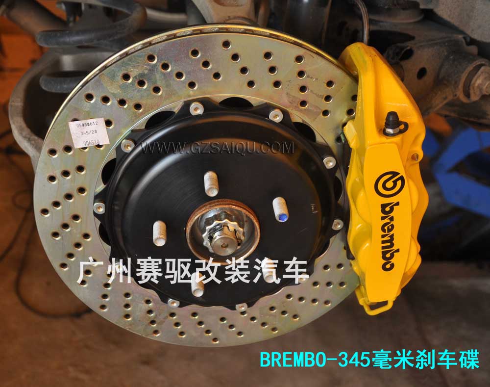 改装BREMBO六活塞刹车套装