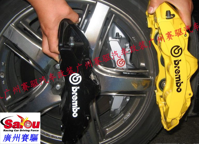 意大利BREMBO 6活塞卡钳竞技版刹车 黑色BREMBO GT版实车套装