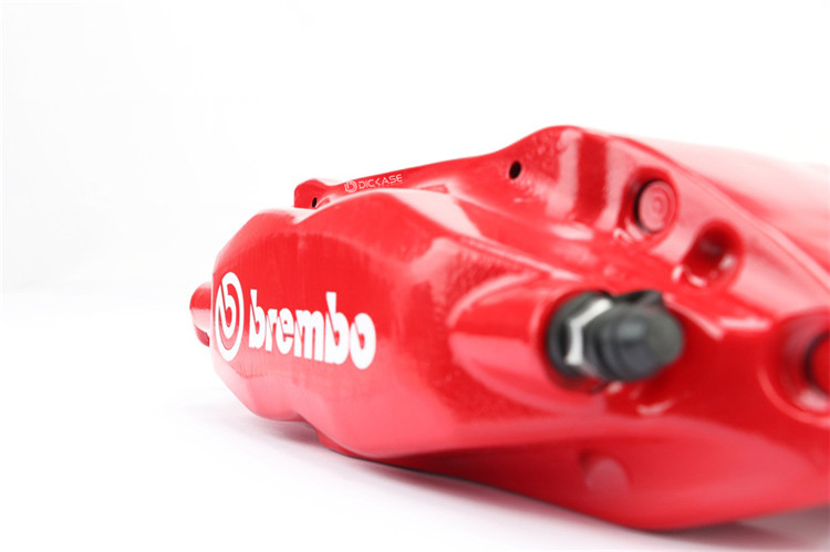 brembo 特斯拉大四活塞刹车