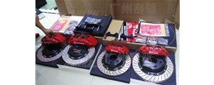 福特GMC房车定制最大brembo刹车鲍鱼终于到货了