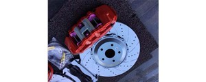 Toyota埃尔法升级AP85系列六活塞